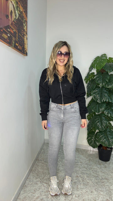 Felpina Crop