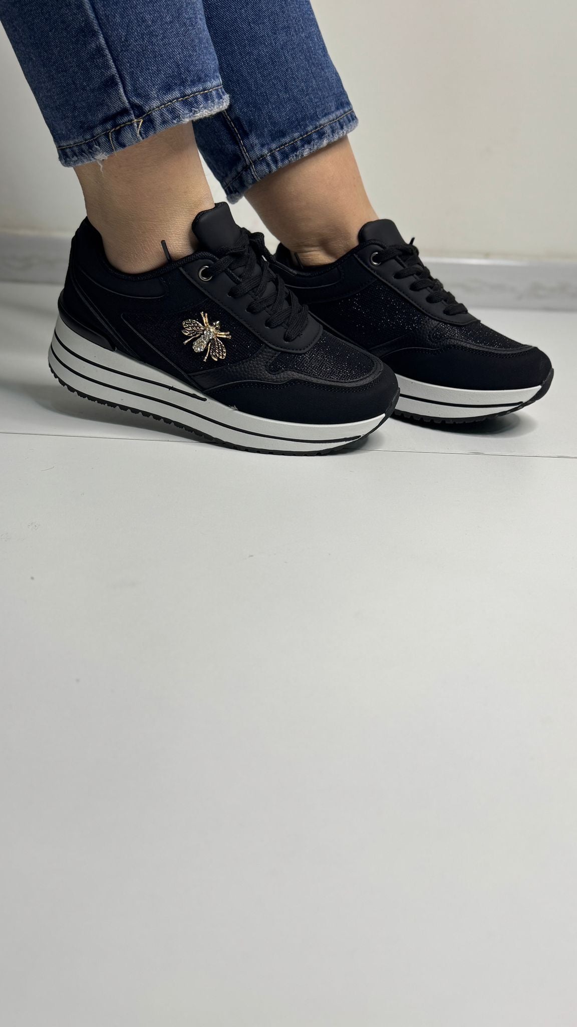 Scarpa con brillantini
