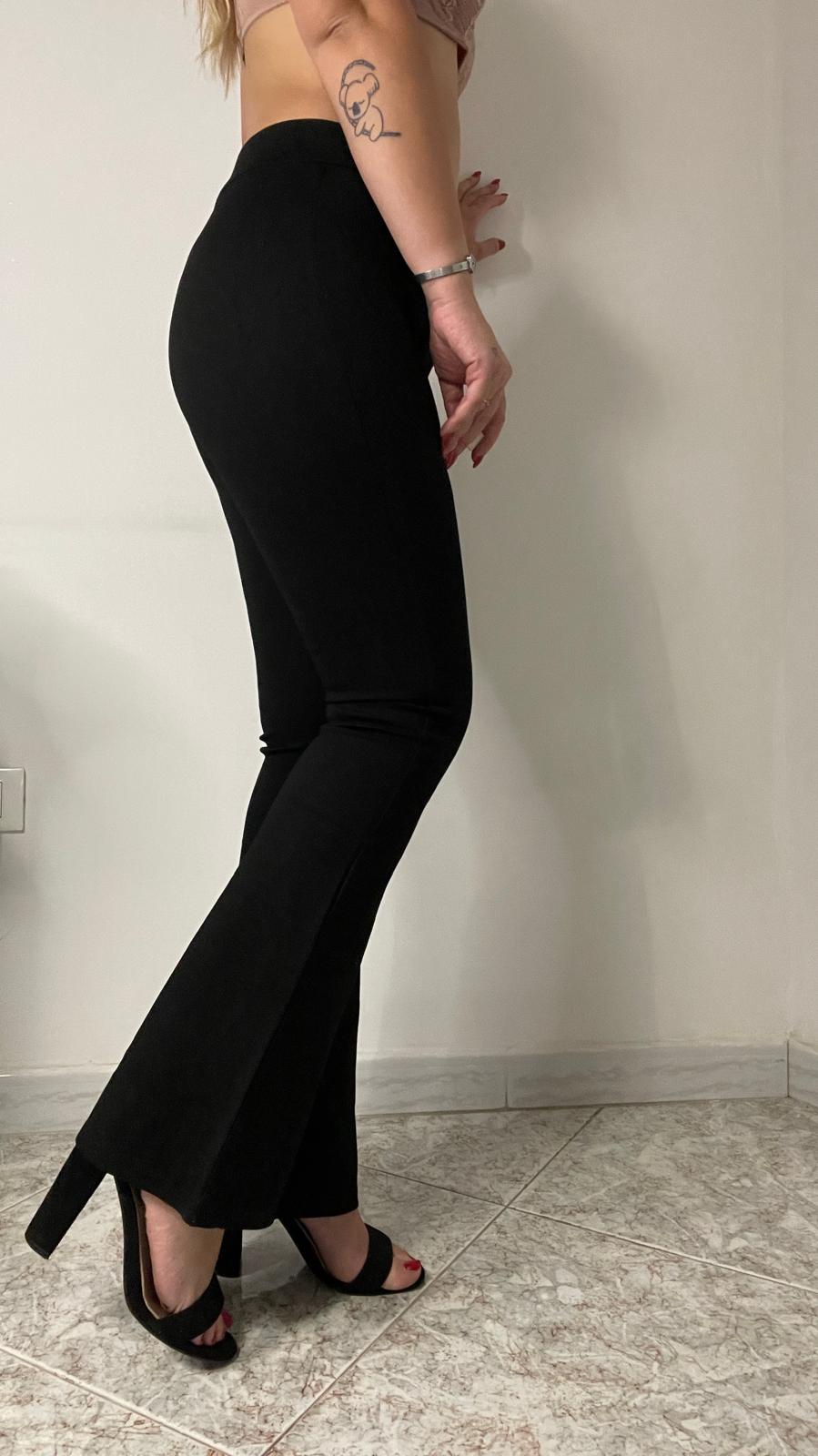 Pantalone a zampa
