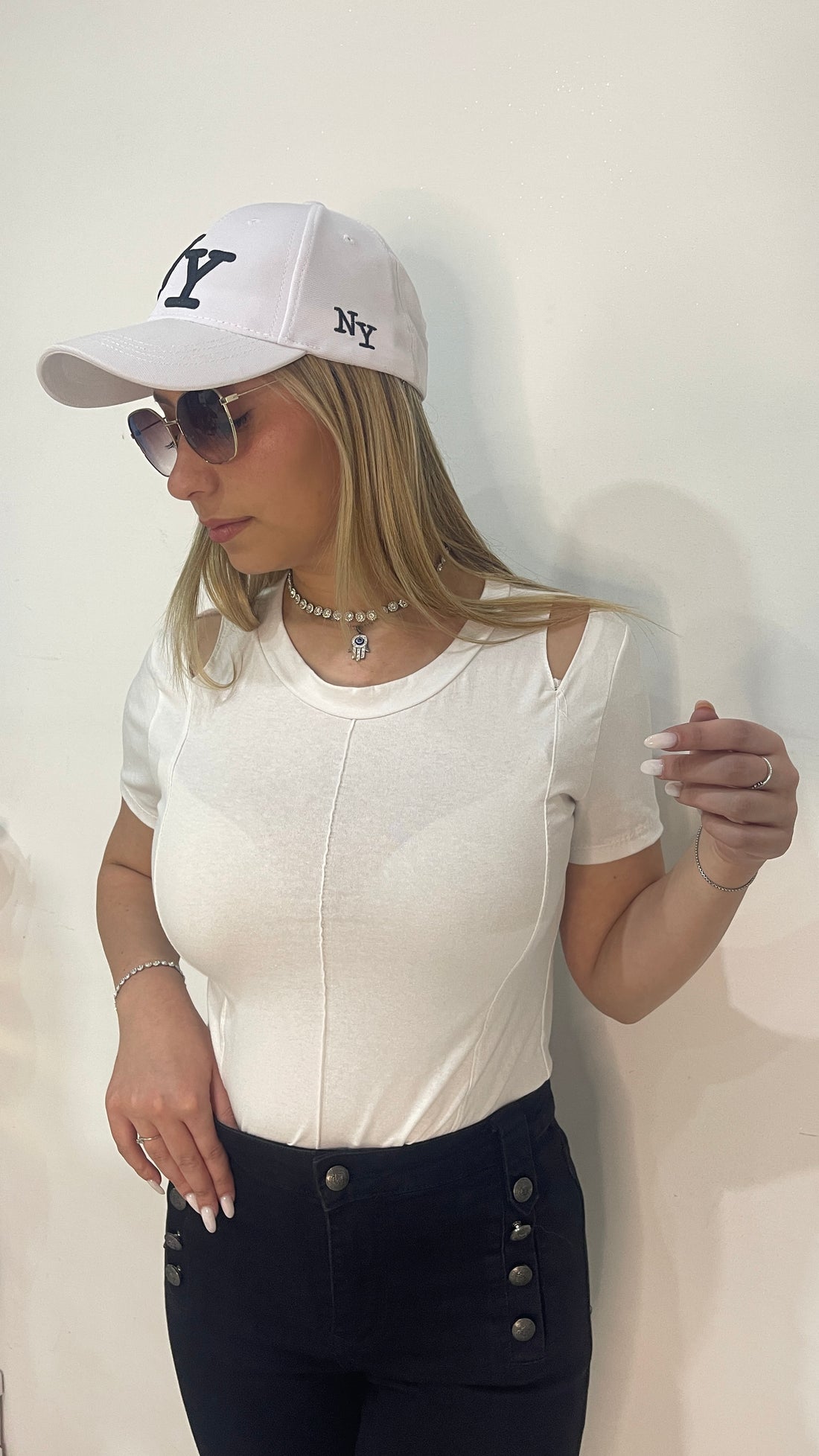 T-shirt white