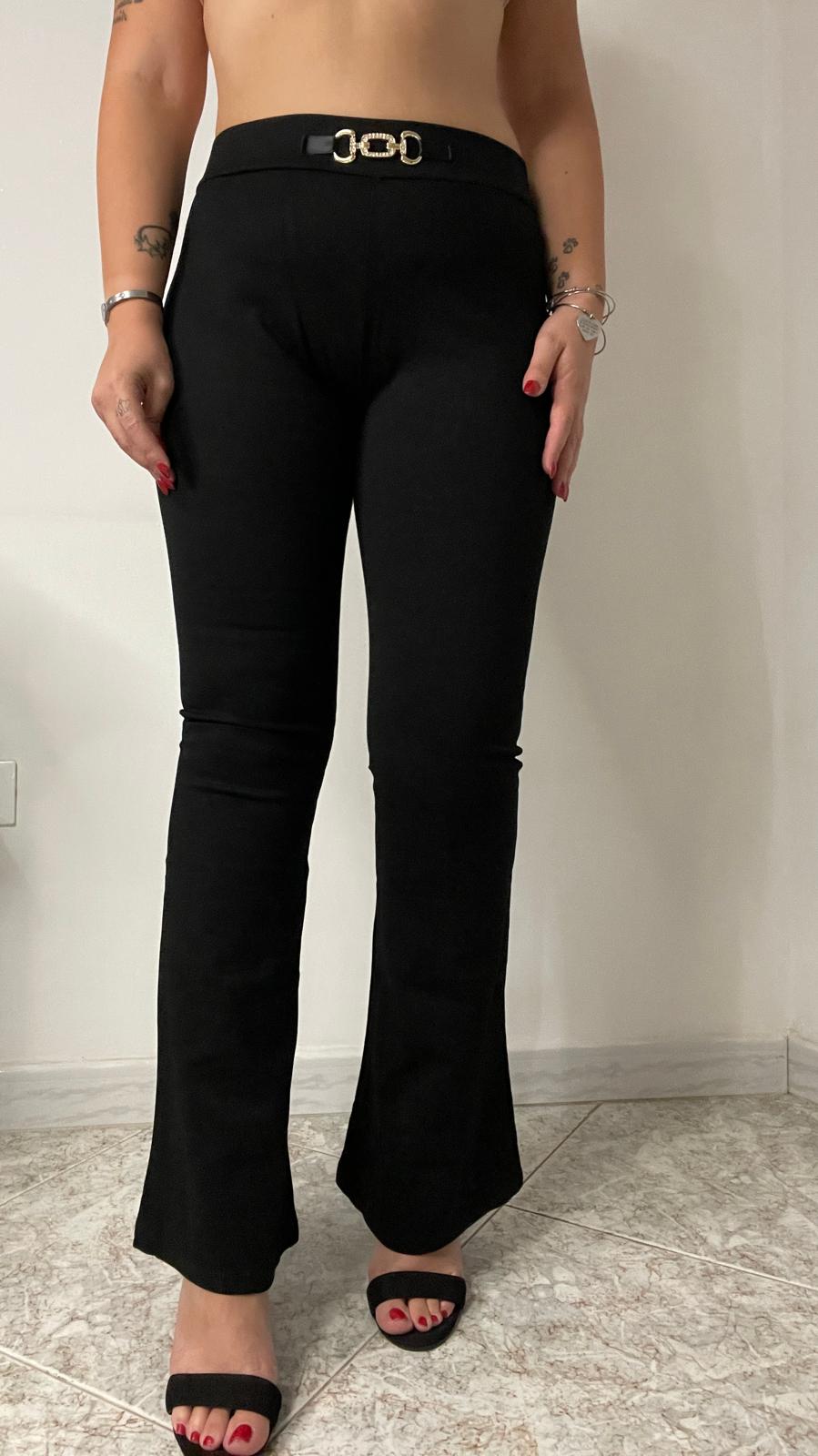 Pantalone a zampa